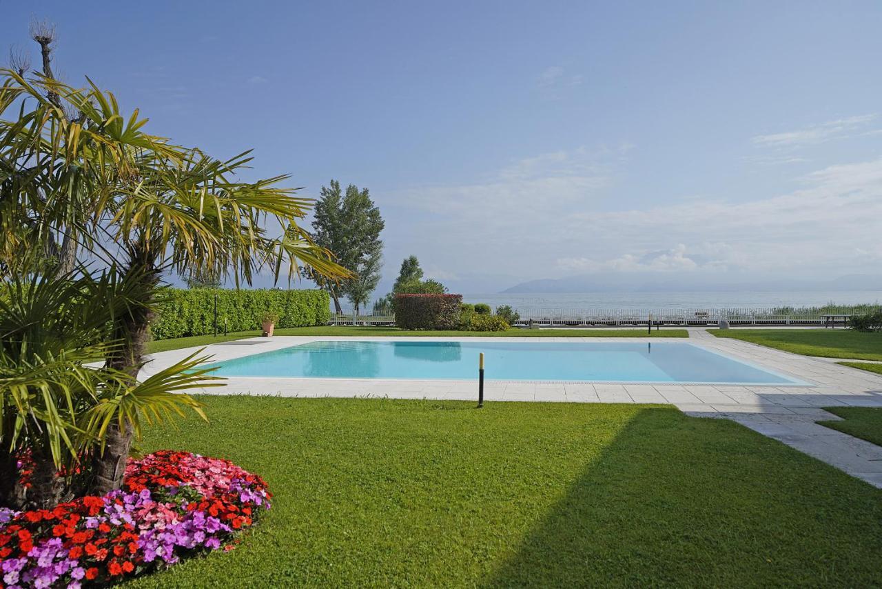 Апартаменты Il Porticciolo P1-12 By Wonderful Italy Сирмионе Экстерьер фото